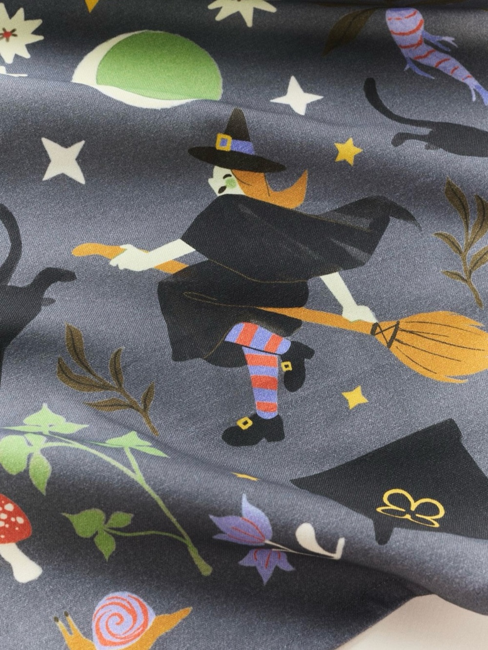 New! NWT Anthropologie Witches Table Runner.